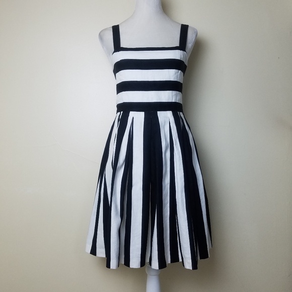LOFT Dresses & Skirts - LOFT Cotton/Linen Blac White Striped Sundress Sz 4